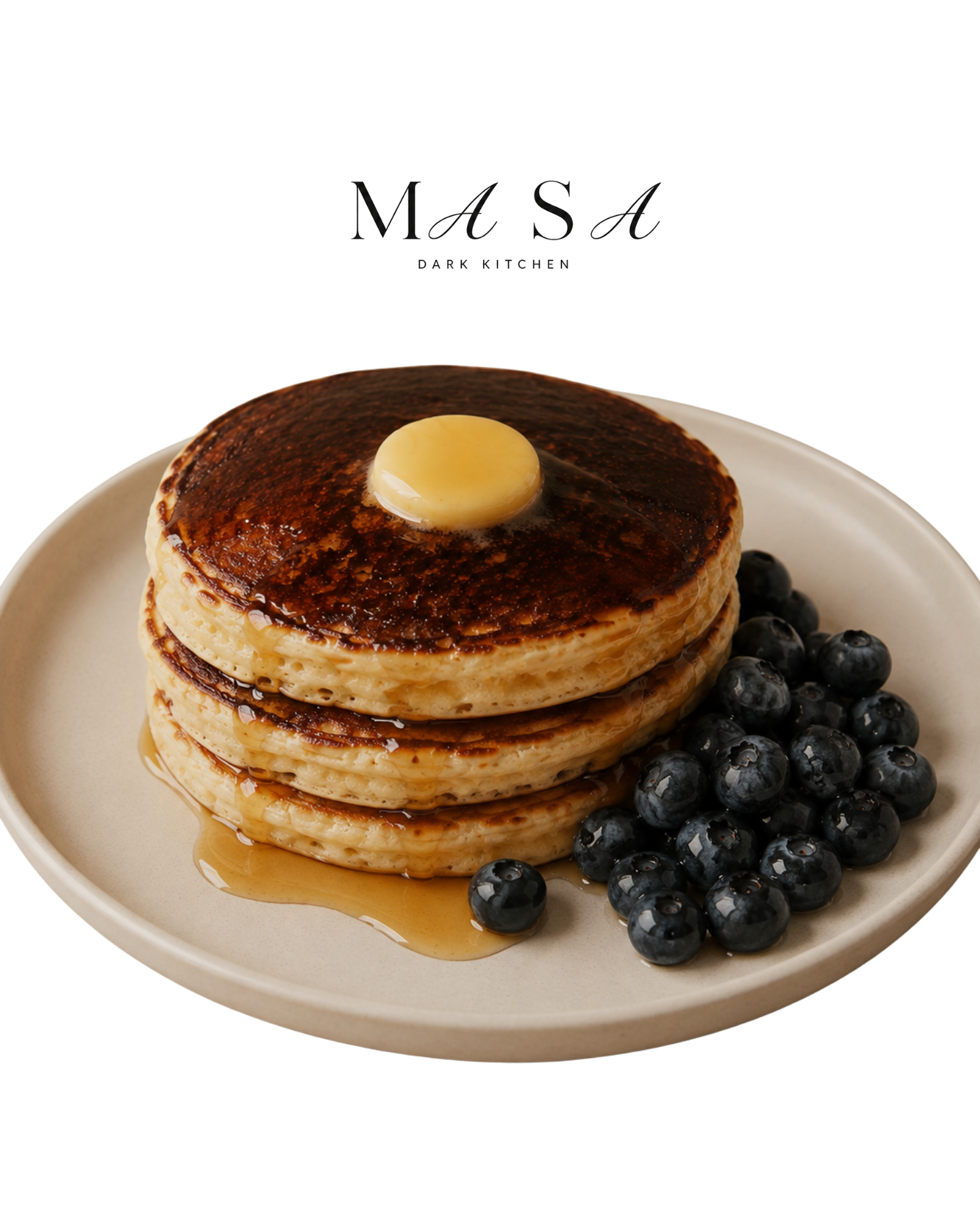 Tres hotcakes con fruta